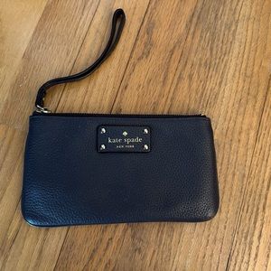 Kate spade leather wristlet. insert for CC - no stains and smoke free home -